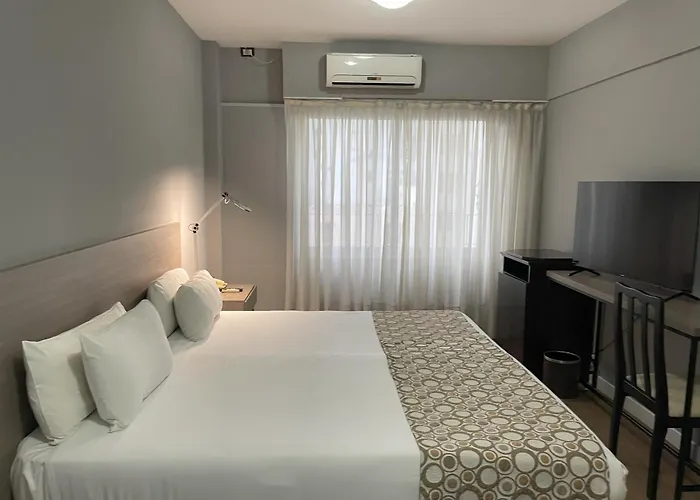 Hotel 8 De Octubre