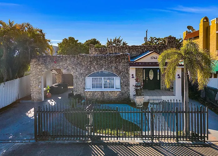 Private Studio In Little Havana