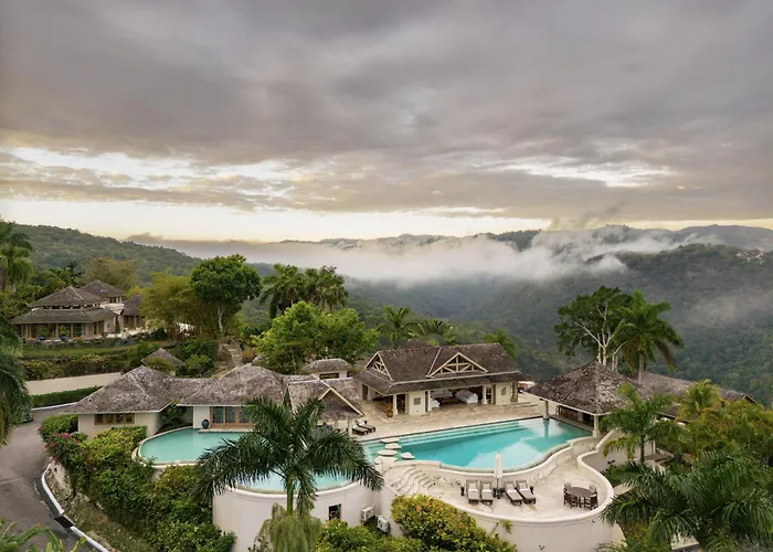 Pet Friendly hotel: Silent Waters Villa