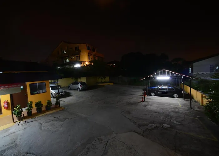 Airport Hotel: Anggerik Lodging