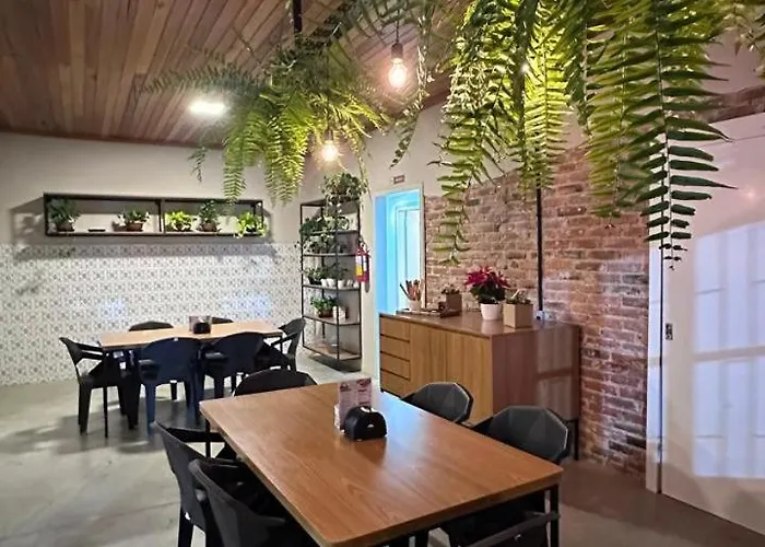 Casa Flora - Pousada&Pub