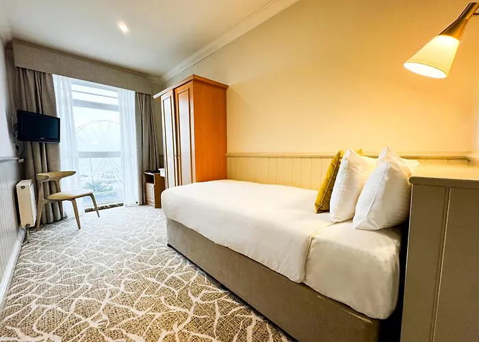 Hotels With Four Stars Hermitage - Oceana Collection