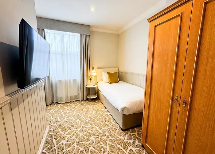 Hotels With Four Stars Hermitage - Oceana Collection