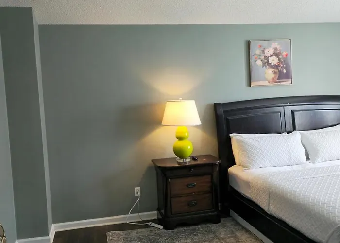 Spacious Home Near Up-Town Charlotte And Clt Airport