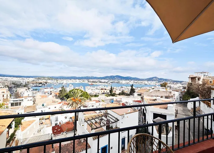 Hotel céntrico: Navila Estudio en la piscina