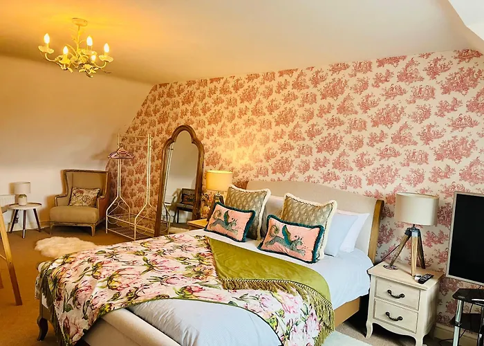 Number 2, Spacious Rooms, Near Ironbridge!