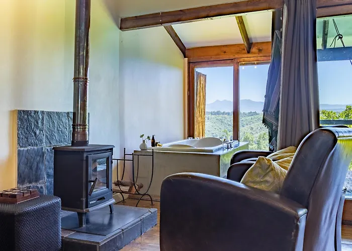Jacuzzi hotel: Forest Valley Cottages