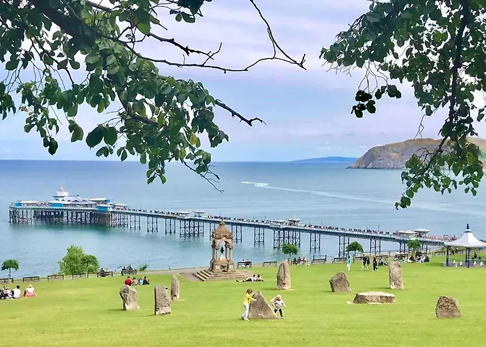 Great Orme Cottage - The Best Of Rural & Coast!