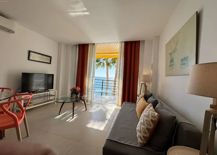 Hotel cerca del colegio: Castillo Santa Clara