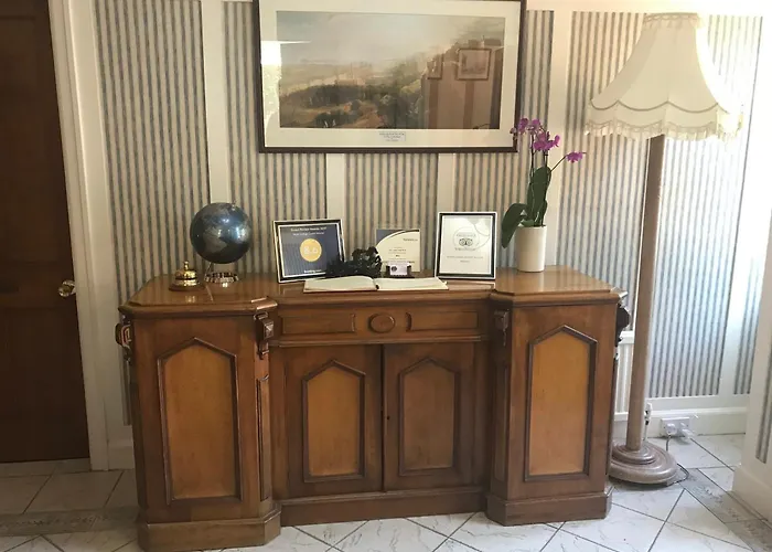 Acer Lodge Guest House