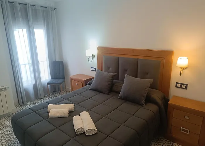 Al-Qazeres Suites