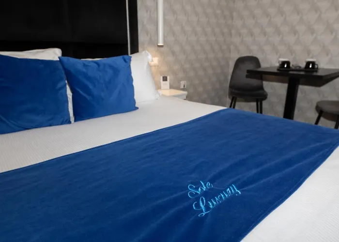 Luna Luxury
