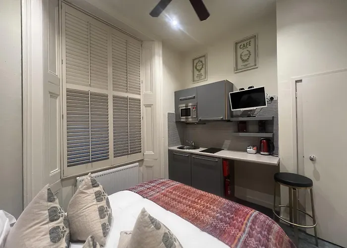 Apartment: Vancouver Hotel & Studios