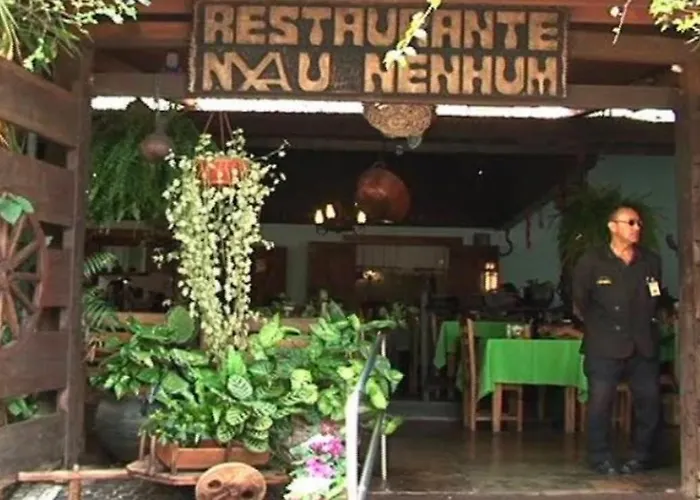 Quartos Quintal Bueno! Com ar, tv e internet no melhor bairro de Goiânia! Perto do Goiânia Shopping, Parque Areião Hospital Premium Mater Dei OVG Vaca Brava Marista Campo do Goiás!