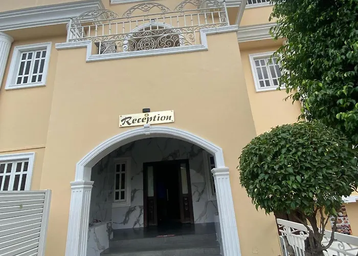 Presken Castle, Opebi Lagos