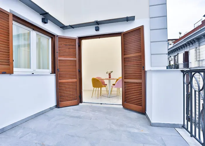 Hotel familiare: Hotiday Room Collection - Napoli Sant'Arcangelo