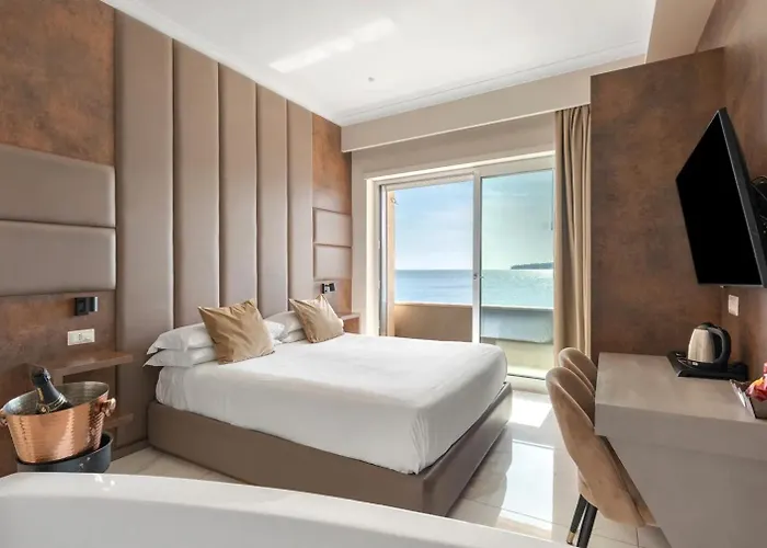 Hotel con piscina: Imperatrice Suites