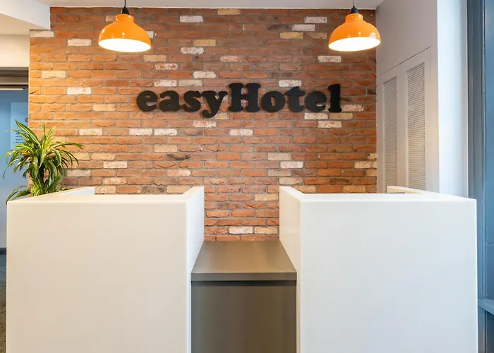 Cheap hotel: Easyhotel Victoria
