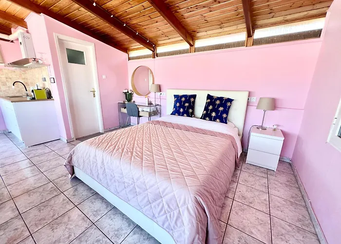 Sky Inn With Wonderful Acropolis View In Neos Kosmos