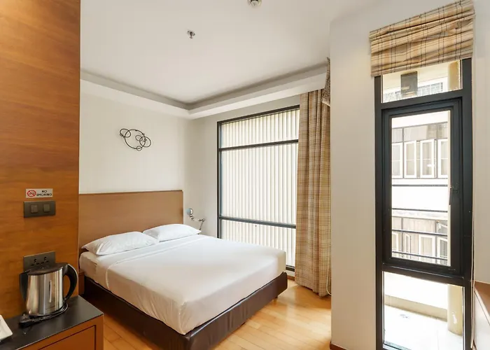 Pet Friendly hotel: Marvin Suites Hotel