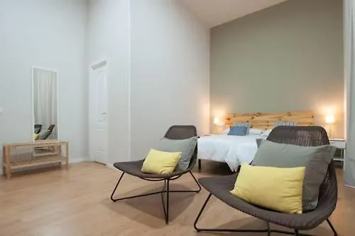 Triana 103 Rooms&Suites