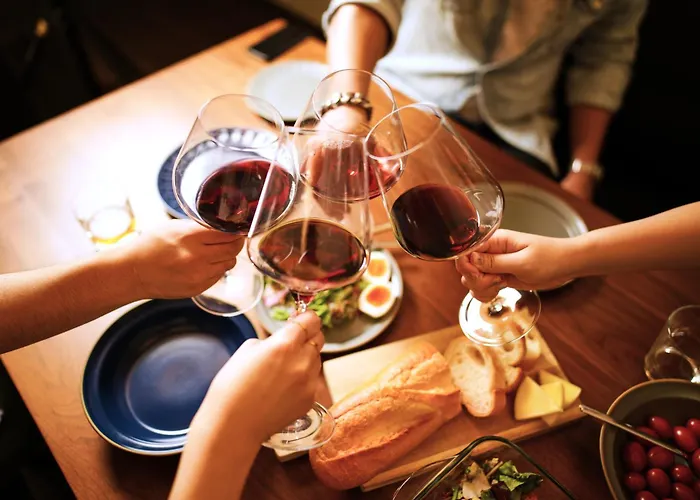 Family Hotel: 22 Pieces