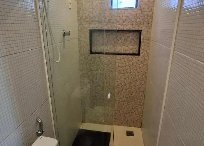 Quarto Duplo com cama extra, banheiro privativo e cozinha