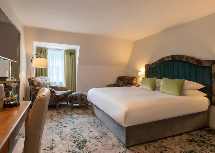 Central hotel: The House Hotel, An Ascend Hotel Collection Member