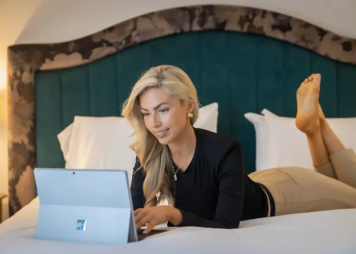 Central hotel: The House Hotel, An Ascend Hotel Collection Member