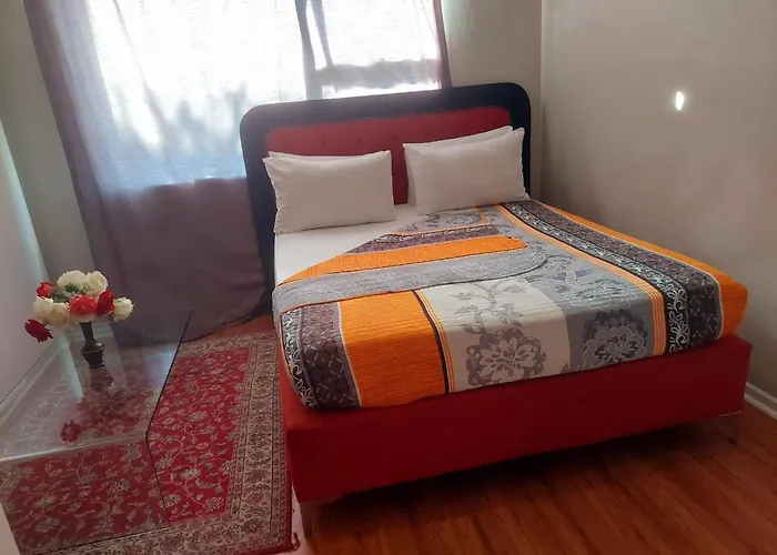 Family resorts Galaxy Boston Bellville