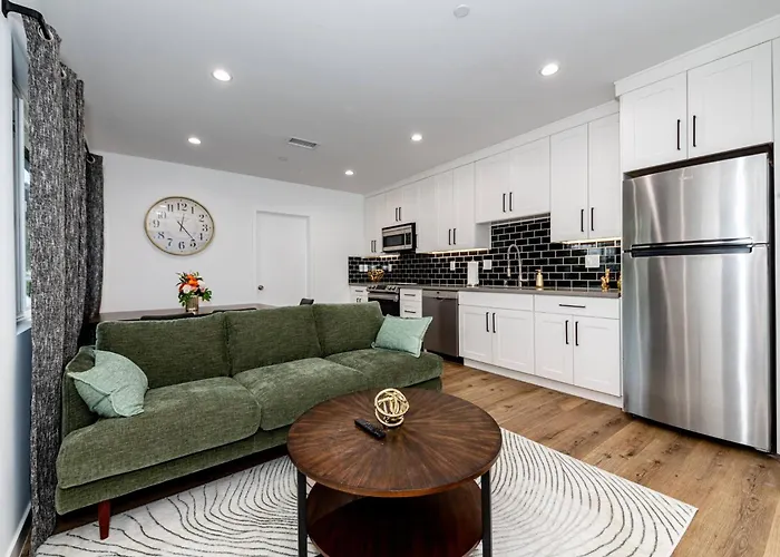 Noho Home Near Universal Studios