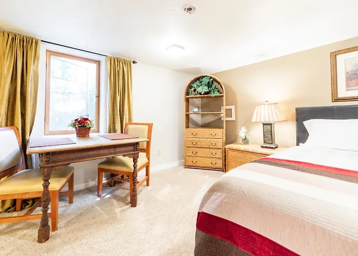 Private Bedroom Studio With Kitchenette