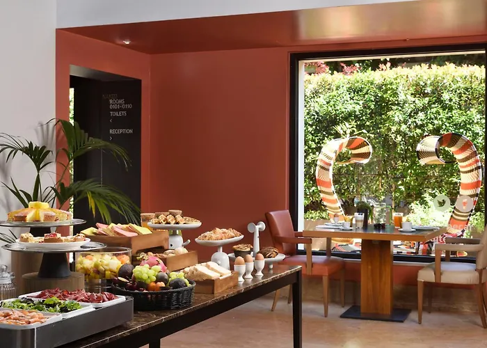 Resort: Milan Suite Hotel