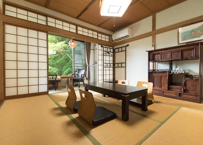 Miyajima Guest House Mikuniya