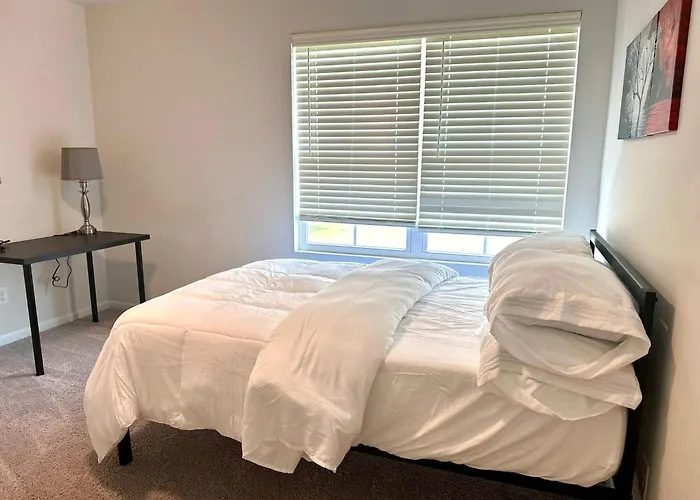 Beautiful Spacious Family-Friendly Home
