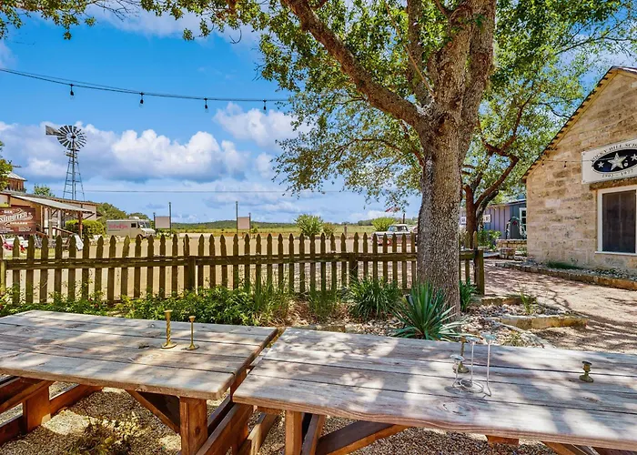 Vacation rental: Historic Rocky Hill