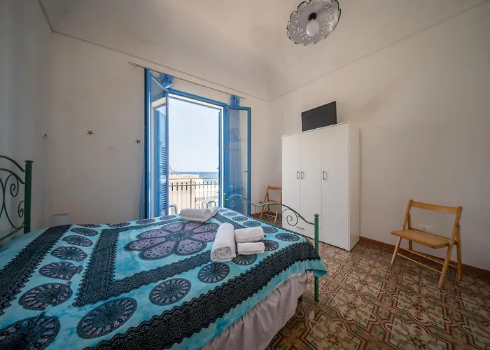 The Twins Rooms In Marettimo 1