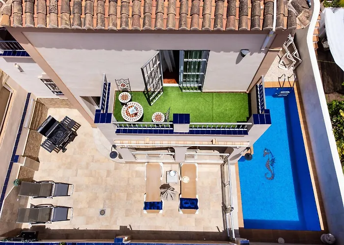 Villa: Villa Palomas By Spainsunrentals 1072