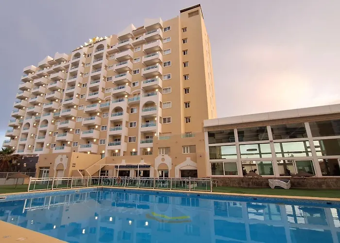 Hotel cerca del colegio: Destinos de Sol La Minería Roquetas de Mar