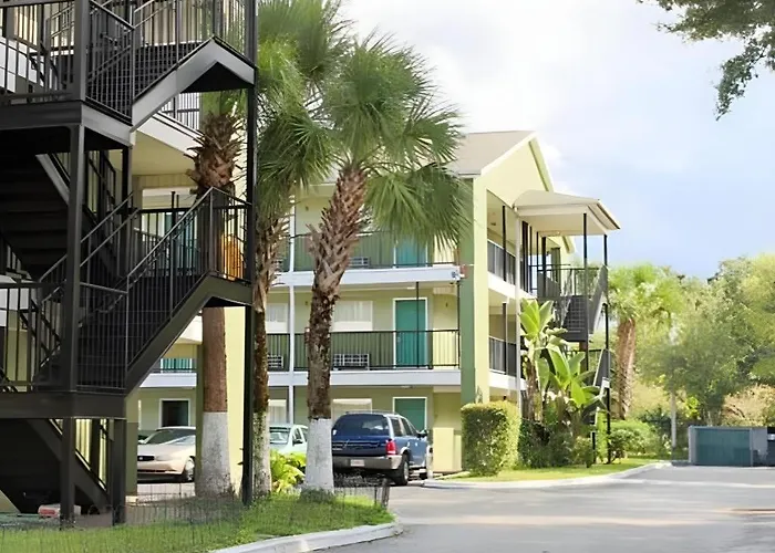 Motel: Sunstyle Suites