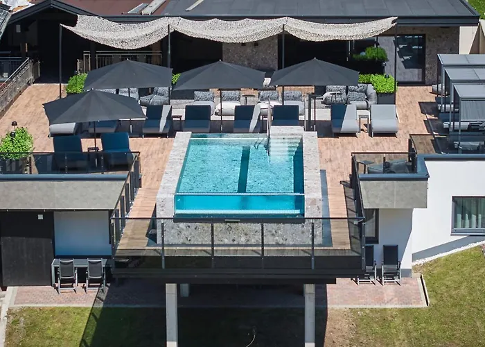 Vakantieverhuur: The Poolhouse Boutique Lodge