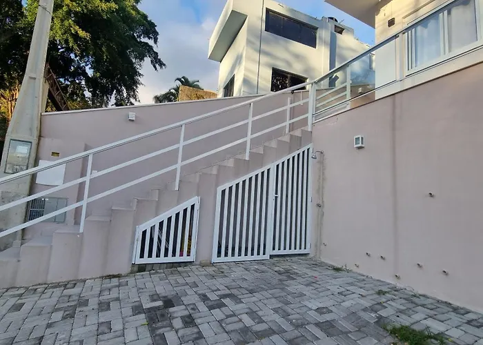 Casa Da Tieko - Suites No Pereque