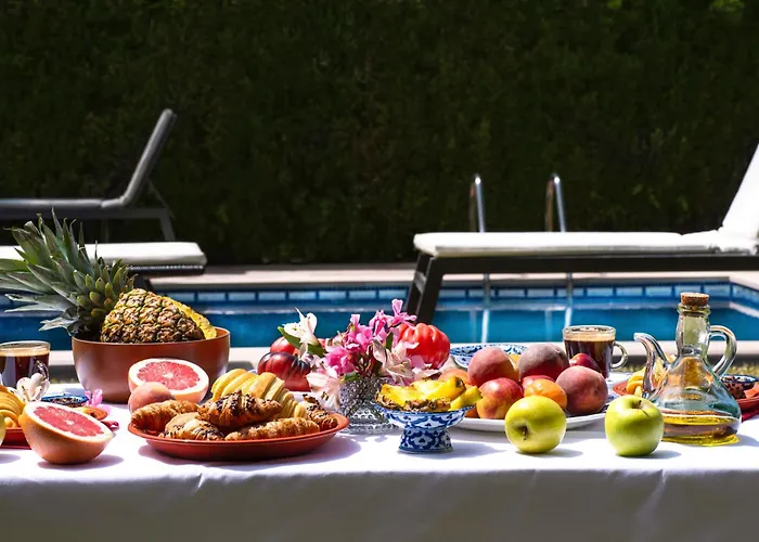 Nabrisa Marbella, 5 Bedroom, Private Pool, Garden, Bbq