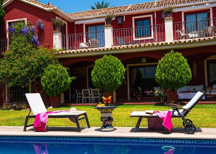 Nabrisa Marbella, 5 Bedroom, Private Pool, Garden, Bbq