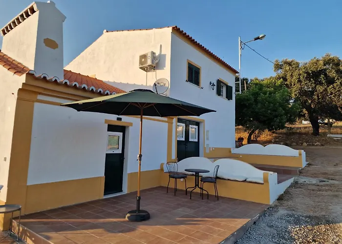 Casa Das Andorinhas Na Horta Da Perdigoa