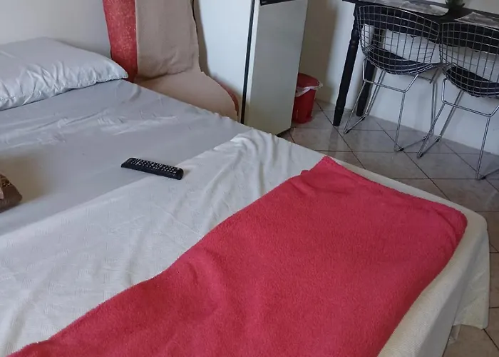 Quarto com banheiro casa da Mari