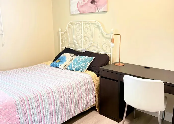 Banff Mountain House&30 Second Bus Station Close C-Train& Free Parking