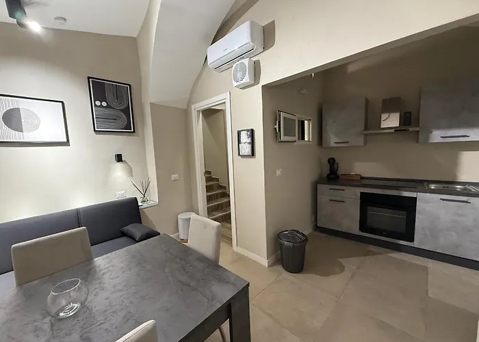 Hotel Jacuzzi: Pendino Rooms