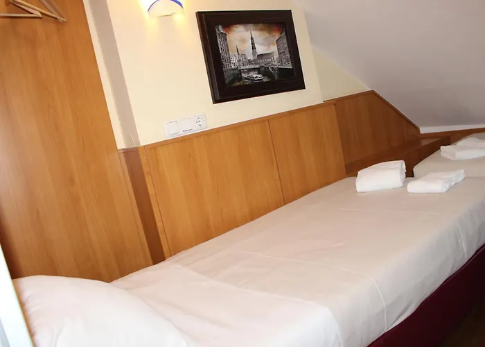 Altan Hotel