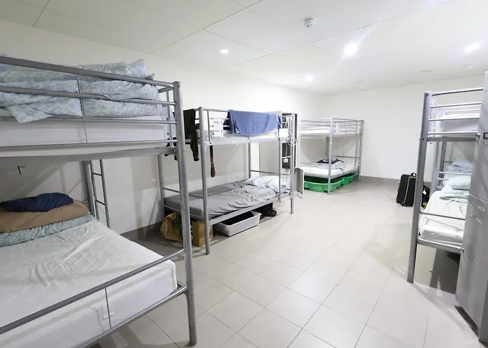 Hostel: Perth City Backpackers Hostel - Note - Valid Passport Required To Check In